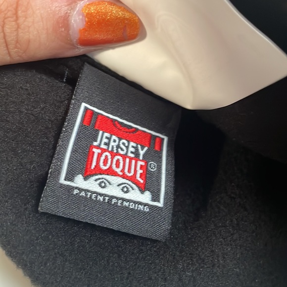 RARE & NWT 🏒NHL Jersey Toque - Boston Bruins (Official NHL) LIMITED EDITION - Picture 6 of 13